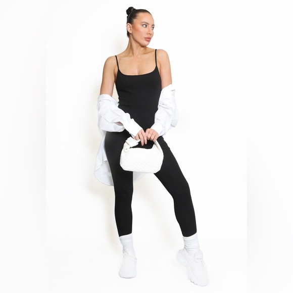 Viral Strappy Seamless Jumpsuit SZ MED - Picture 1 of 7